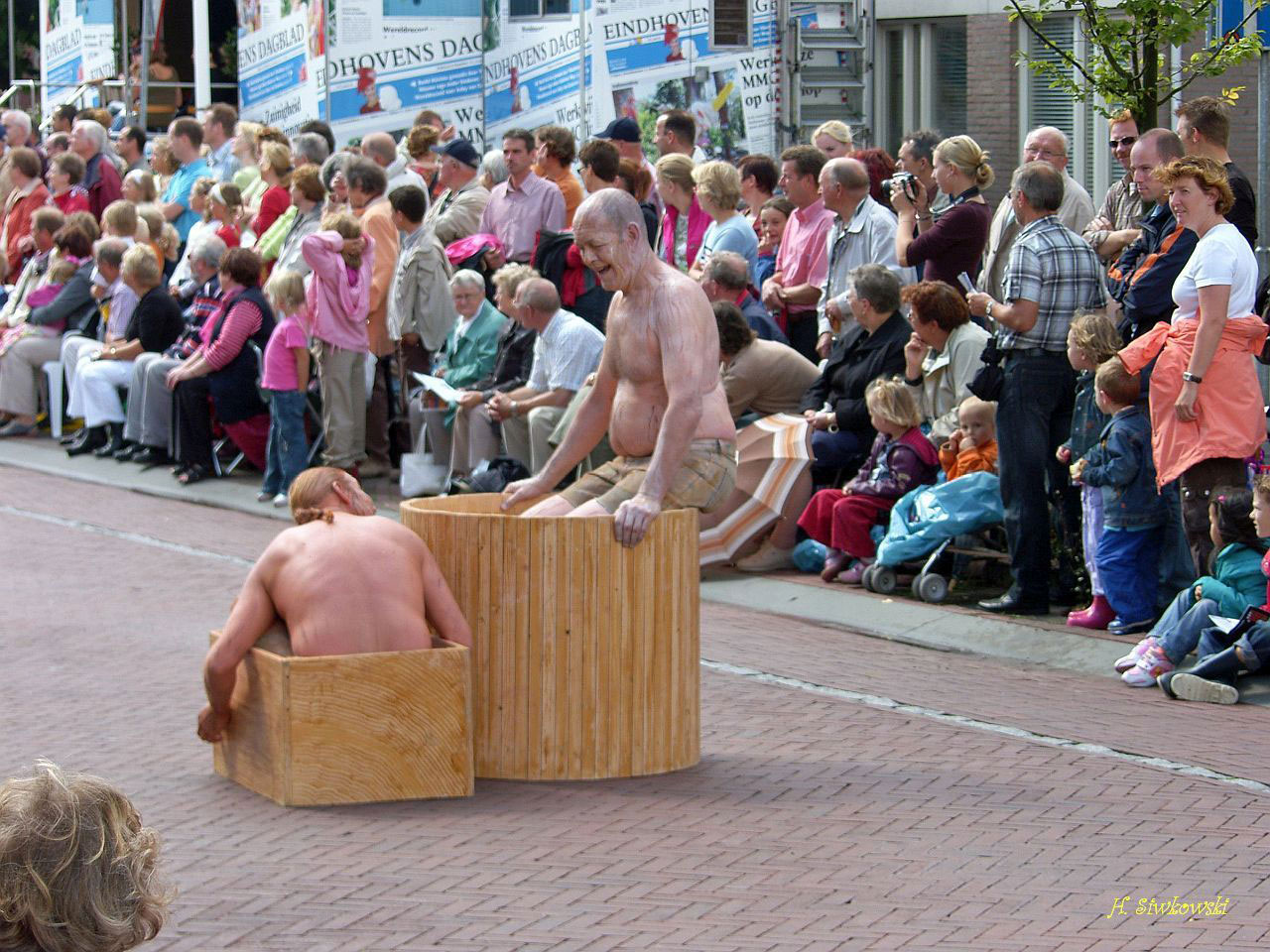 Niderlandy. Teatry uliczne i corso